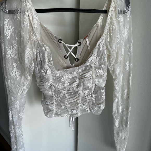 FREE PEOPLE lace mini crop long sleeve - Picture 3 of 3